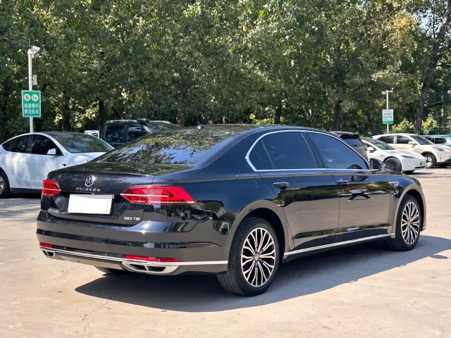 Volkswagen Phideon — Фото автомобиля 9