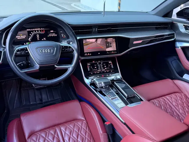 Audi A7L — Фото автомобиля 10
