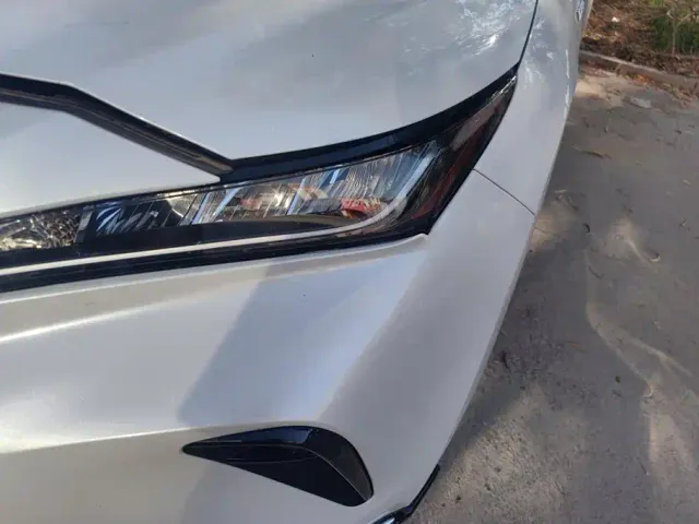 Toyota Venza 2023 2.5L Smart Hybrid FWD Luxury — Фото автомобиля 5