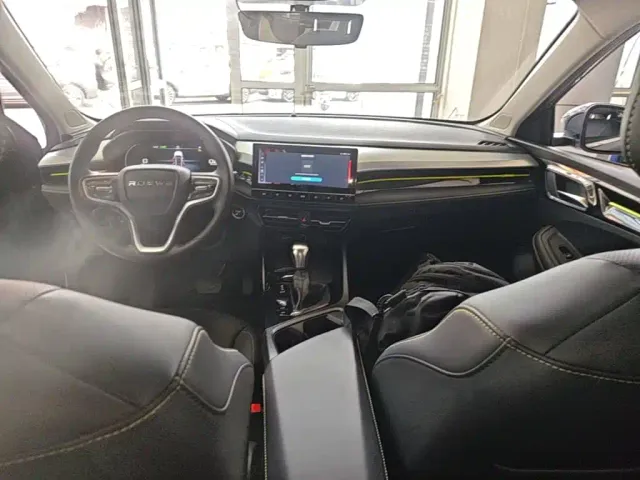 Roewe i5 — Фото автомобиля 9
