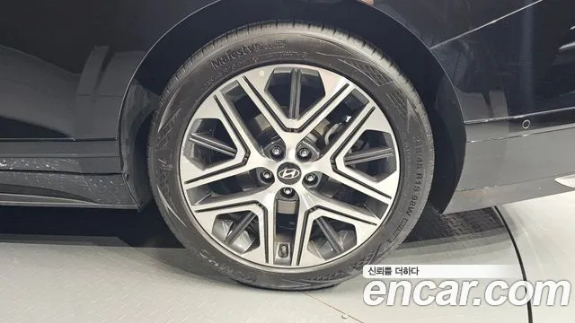 Hyundai Grandeur Grandeur (GN7) 2.5 Бензин 2WD — Фото автомобиля 21