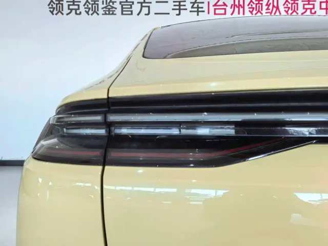 Geely Galaxy E8 — Фото автомобиля 23