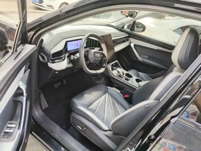 Geely Boyue L — Фото автомобиля 8