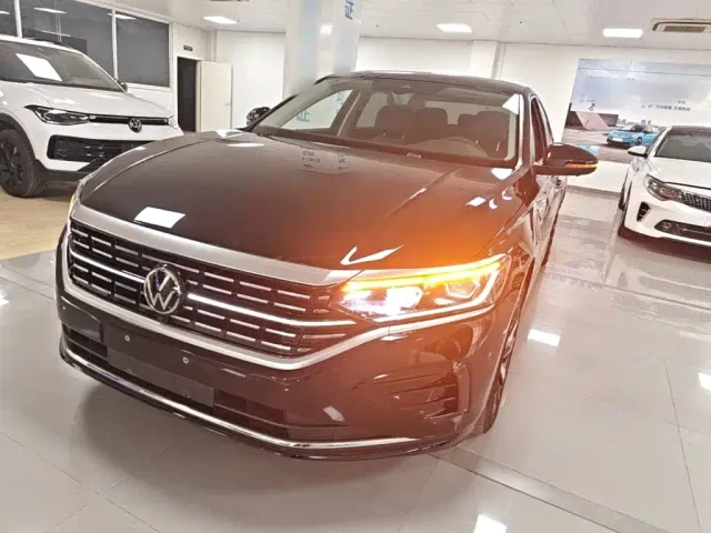 Фотография автомобиля — Volkswagen Passat