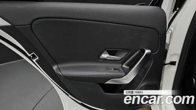 Mercedes-Benz A-Class — Фото автомобиля 24