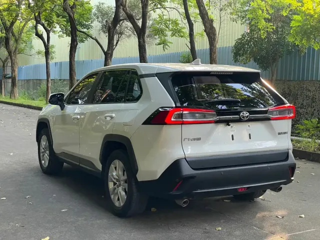 Toyota Wildlander 2022 Facelift 2.0L CVT 2WD Leading Edition — Фото автомобиля 17