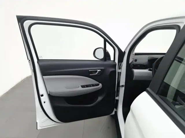 Leapmotor T03 — Фото автомобиля 8