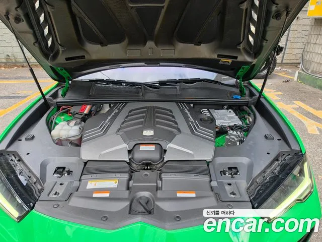 Lamborghini Urus — Фото автомобиля 14