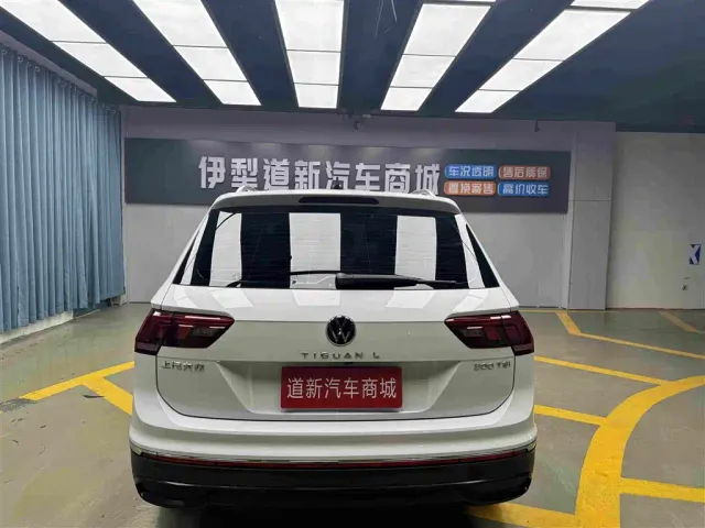 Volkswagen Tiguan L — Фото автомобиля 8