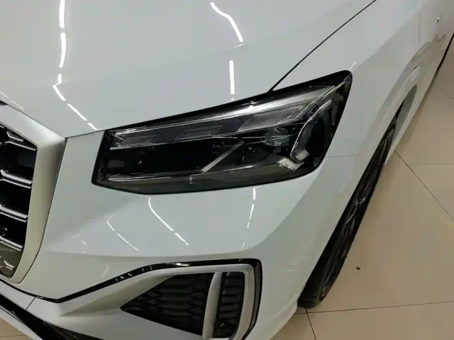 Audi Q2L — Фото автомобиля 5