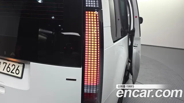 Hyundai Staria Staria 4WD Lounge 9 мест — Фото автомобиля 21