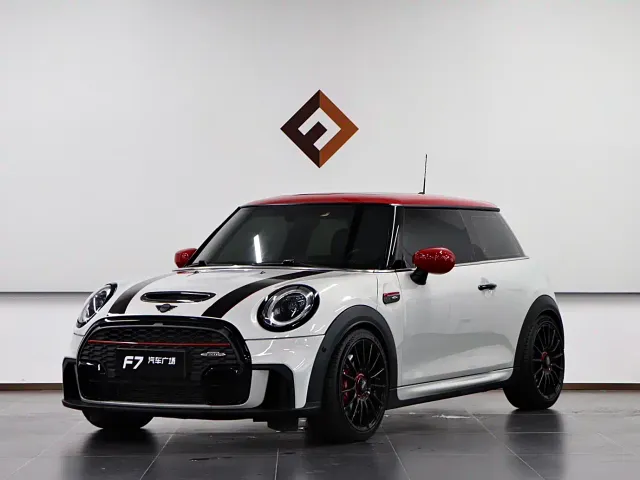 Фотография автомобиля — MINI John Cooper Works