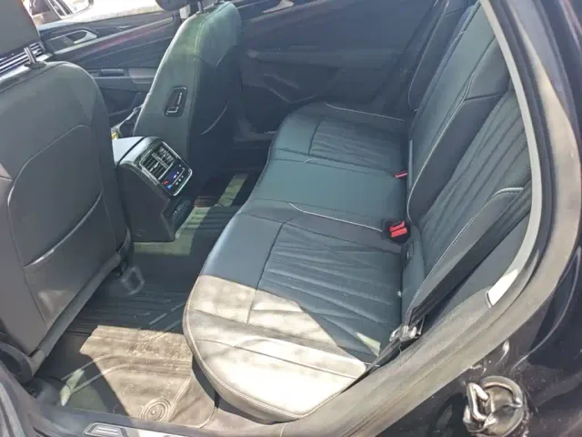 Volkswagen Passat — Фото автомобиля 16