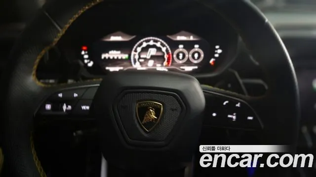 Lamborghini Urus — Фото автомобиля 8