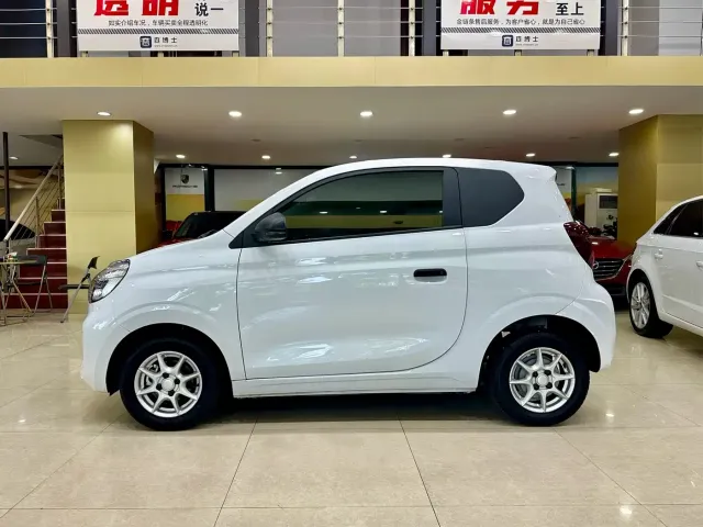 Roewe Kaiwei CLEVER 2022 311km Vitality Bobo Edition — Фото автомобиля 2
