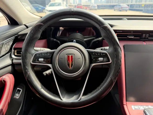 Hongqi H5 — Фото автомобиля 7
