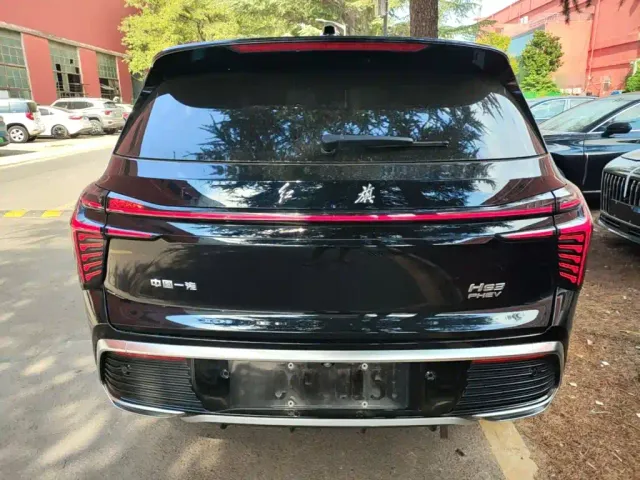 Hongqi HS3 PHEV — Фото автомобиля 5