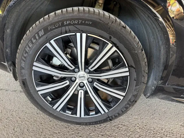 Volvo XC90 — Фото автомобиля 14
