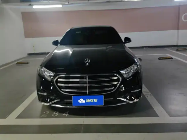 Mercedes-Benz E-Class — Фото автомобиля 2
