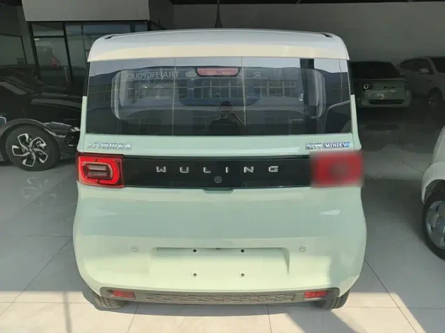 Wuling Hongguang Mini EV — Фото автомобиля 5