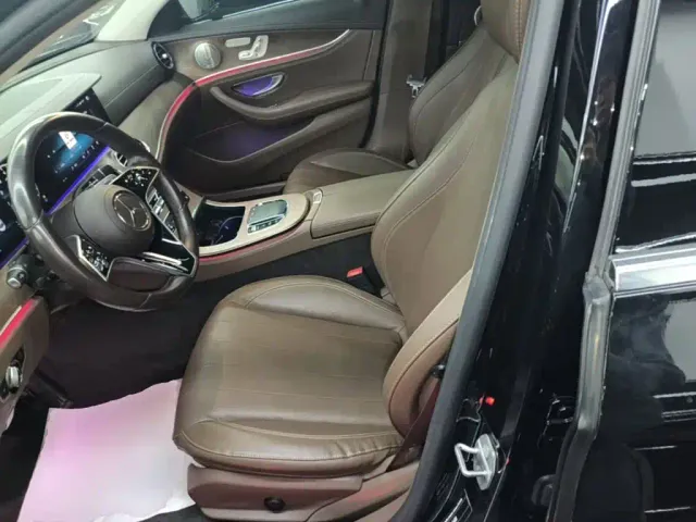 Mercedes-Benz E-Class — Фото автомобиля 14