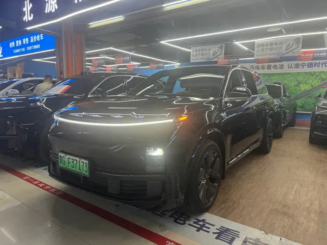 Фотография автомобиля — Li Auto L9