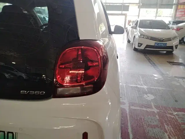 Roewe Clever — Фото автомобиля 7