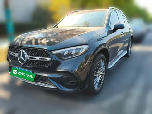 Фотография автомобиля — Mercedes-Benz GLC-Class