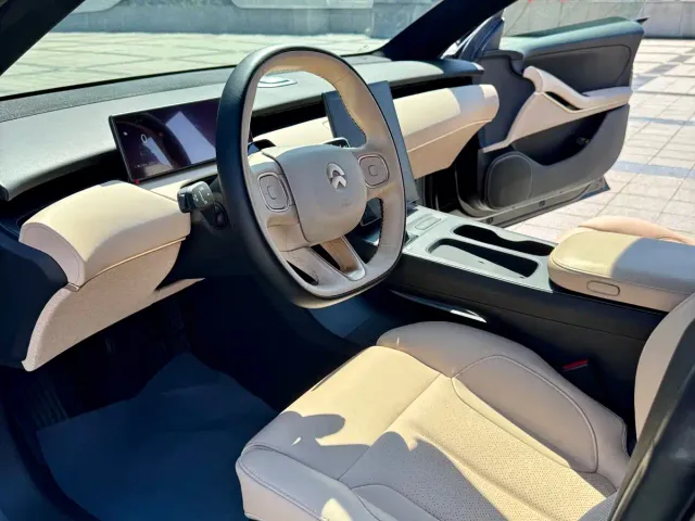 Nio ET5 — Фото автомобиля 11