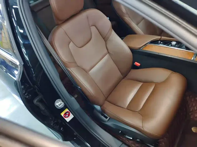 Volvo S90 — Фото автомобиля 24