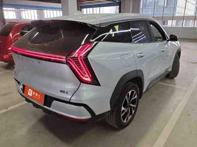 Geely Boyue L — Фото автомобиля 2