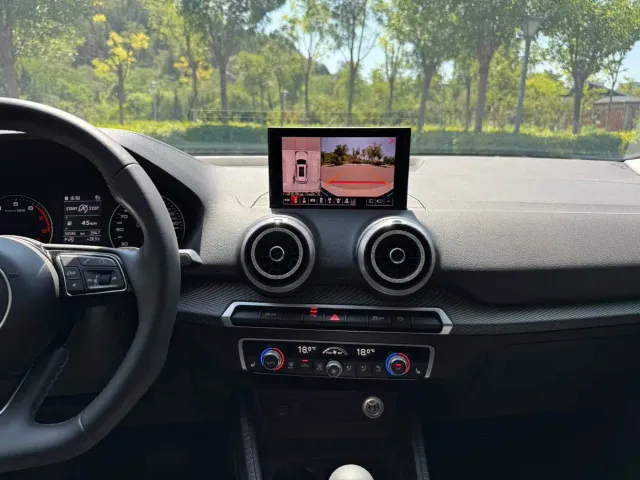 Audi Q2L — Фото автомобиля 17