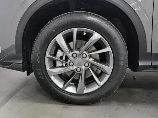 Geely Binyue — Фото автомобиля 17