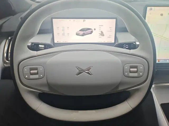 Xpeng P7+ — Фото автомобиля 10