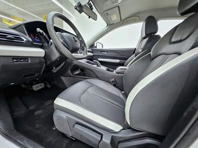 Dongfeng Fengshen E70 — Фото автомобиля 11