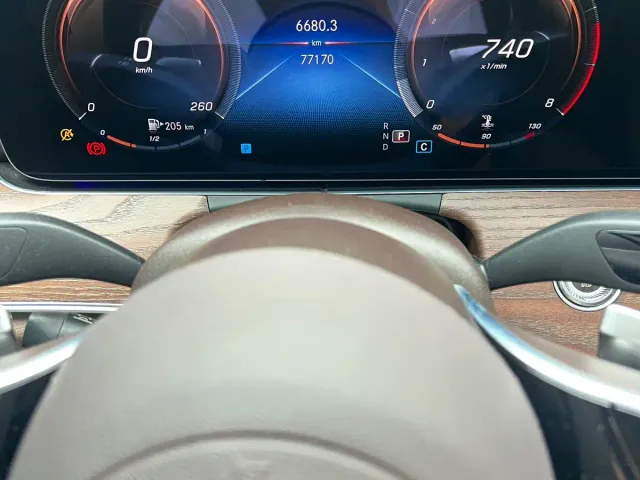 Mercedes-Benz E-Class — Фото автомобиля 10