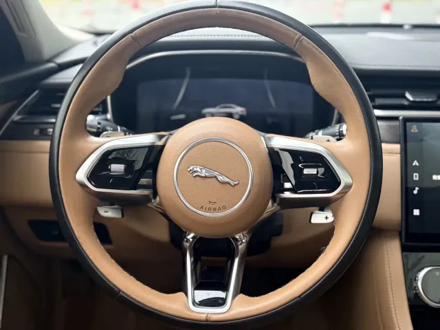 Jaguar XFL — Фото автомобиля 15