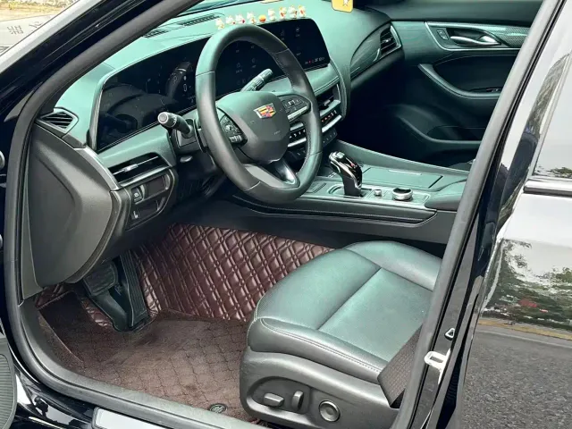 Cadillac CT5 — Фото автомобиля 4