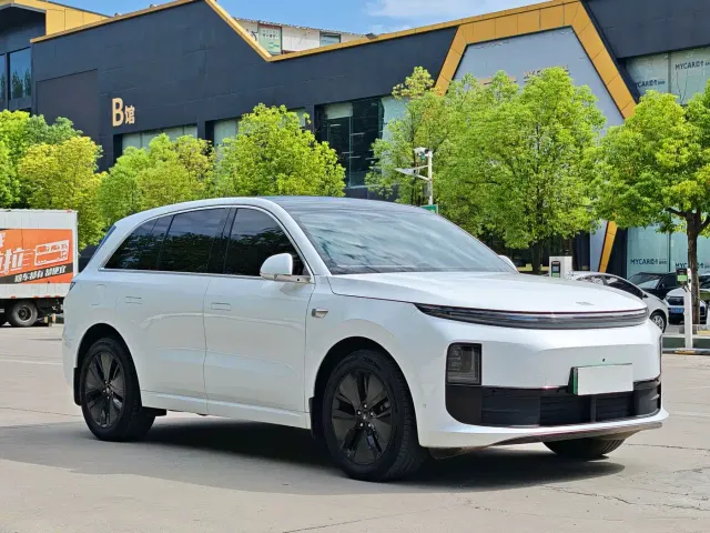 Li Auto L6 — Фото автомобиля 3