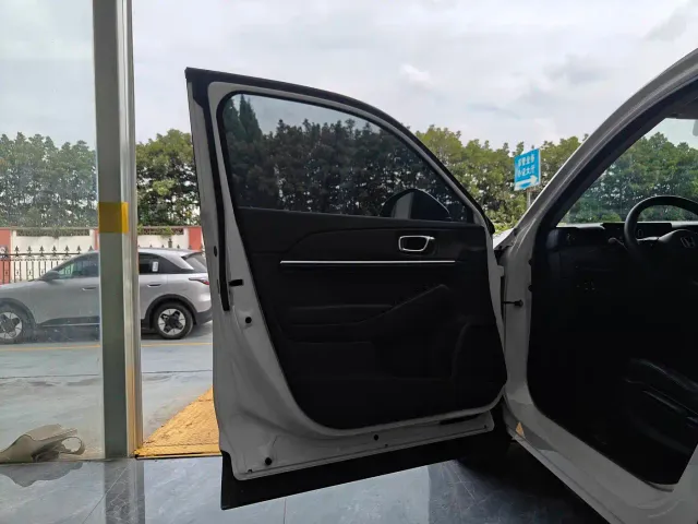 Honda e:NS1 — Фото автомобиля 8