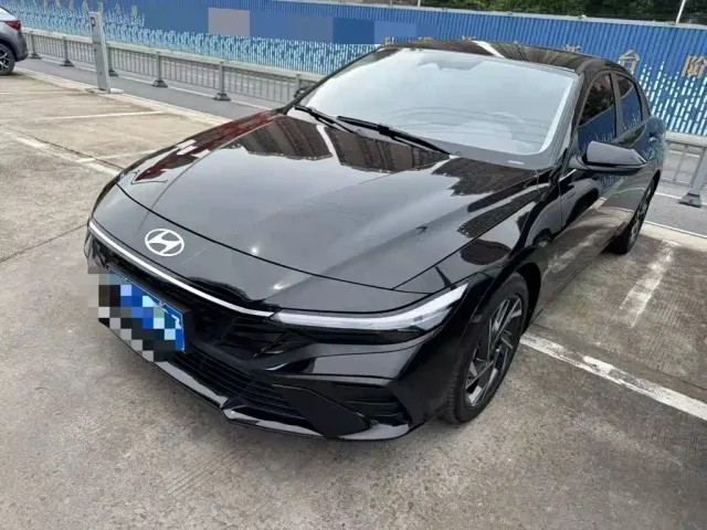 Фотография автомобиля — Hyundai Elantra