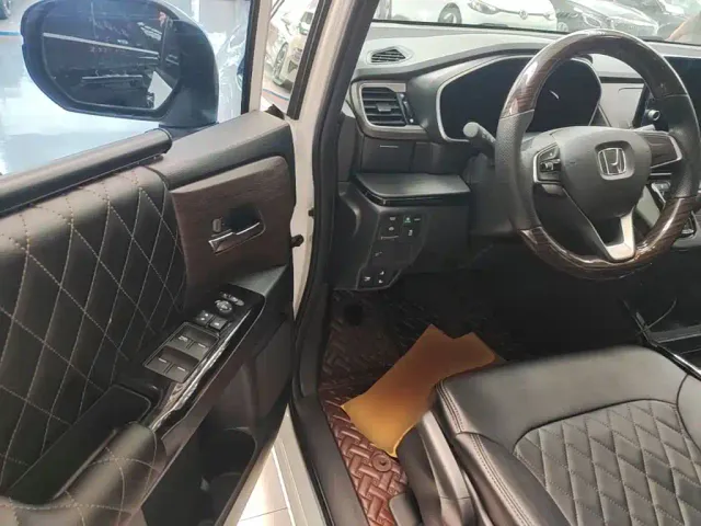 Honda Odyssey — Фото автомобиля 15