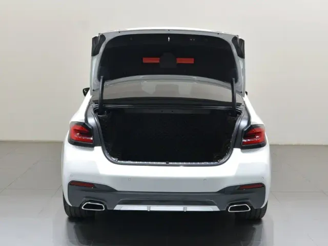 BMW 5 Series — Фото автомобиля 14