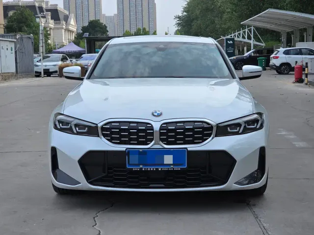 BMW 3 Series — Фото автомобиля 2
