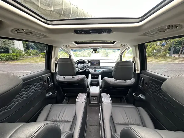 Honda Elysion — Фото автомобиля 12