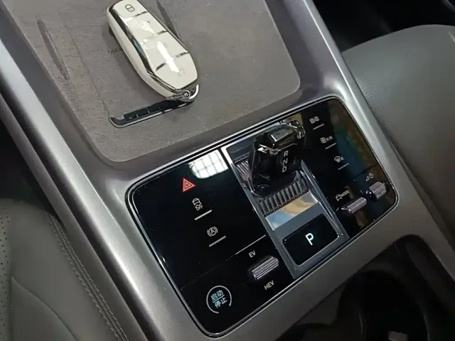 BYD Seal — Фото автомобиля 13