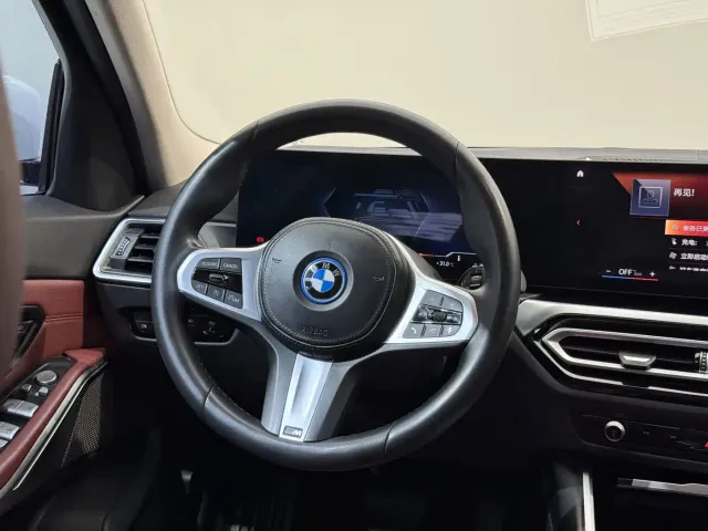 BMW i3 — Фото автомобиля 11