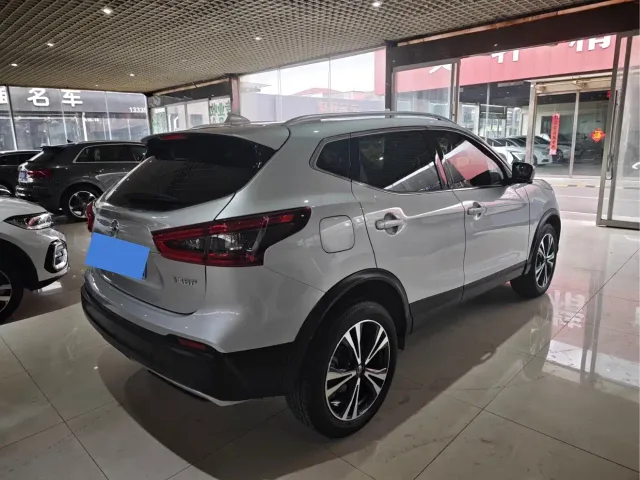 Nissan Qashqai — Фото автомобиля 4