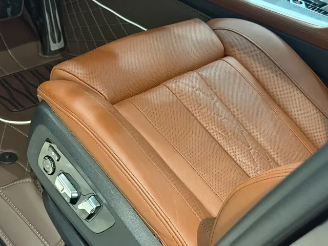 BMW X7 — Фото автомобиля 12