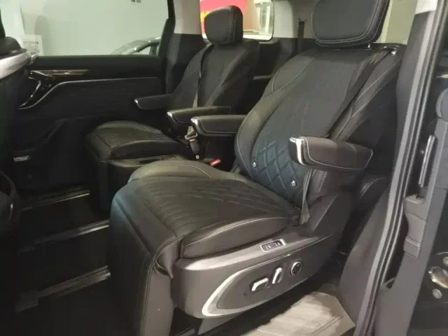Maxus G90 — Фото автомобиля 16